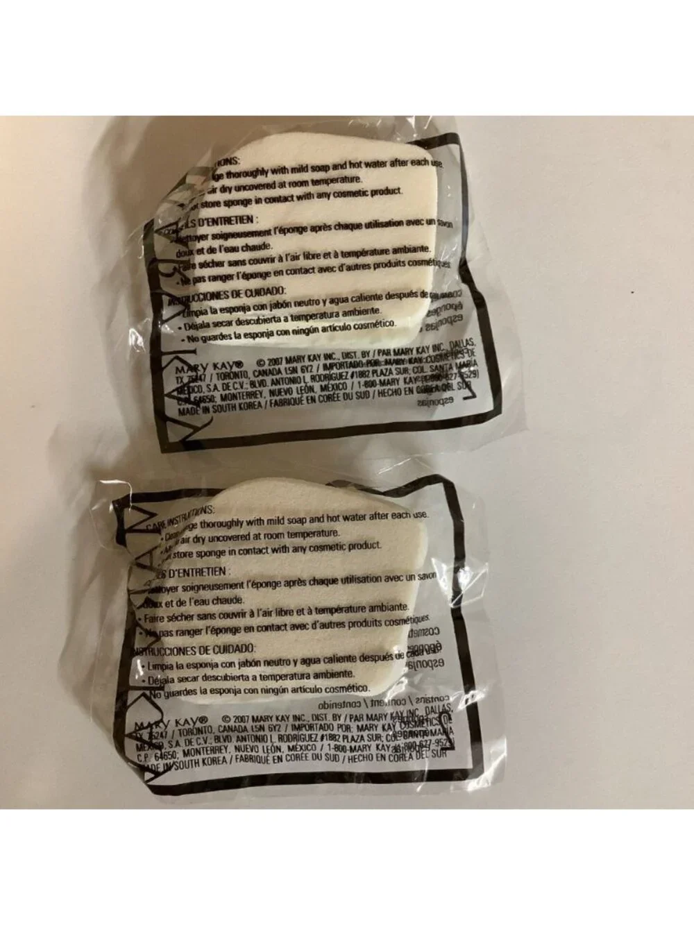 Mary Kay Rare Compact White Cosmetic Facial Sponges 2 Packs Of 2 Sponges. New